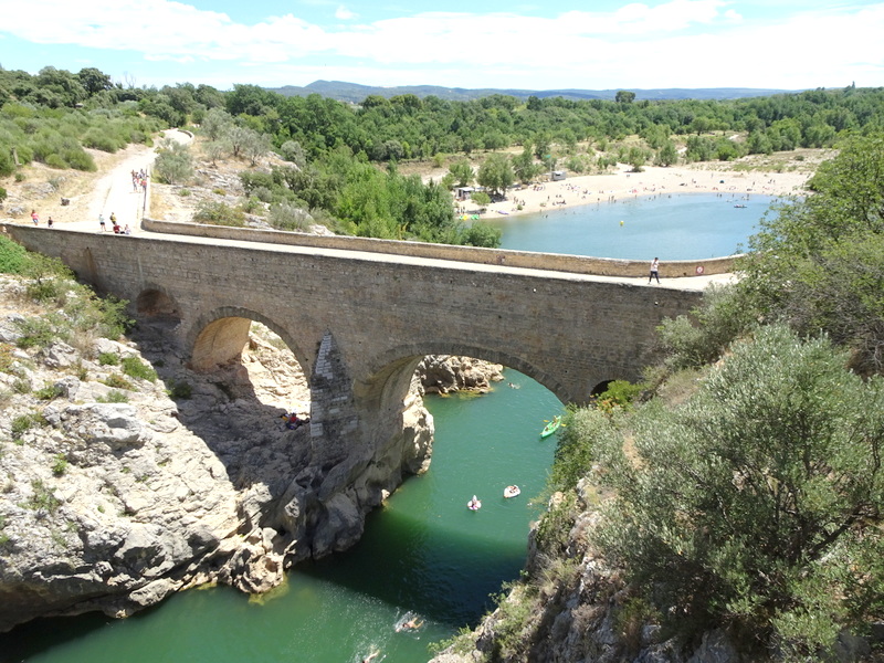 Où se promener autour de Saint-Guilhem-le-Désert ? Au Pont du Diable ! Où se promener autour de Saint-Guilhem-le-Désert ? Au Pont du Diable !