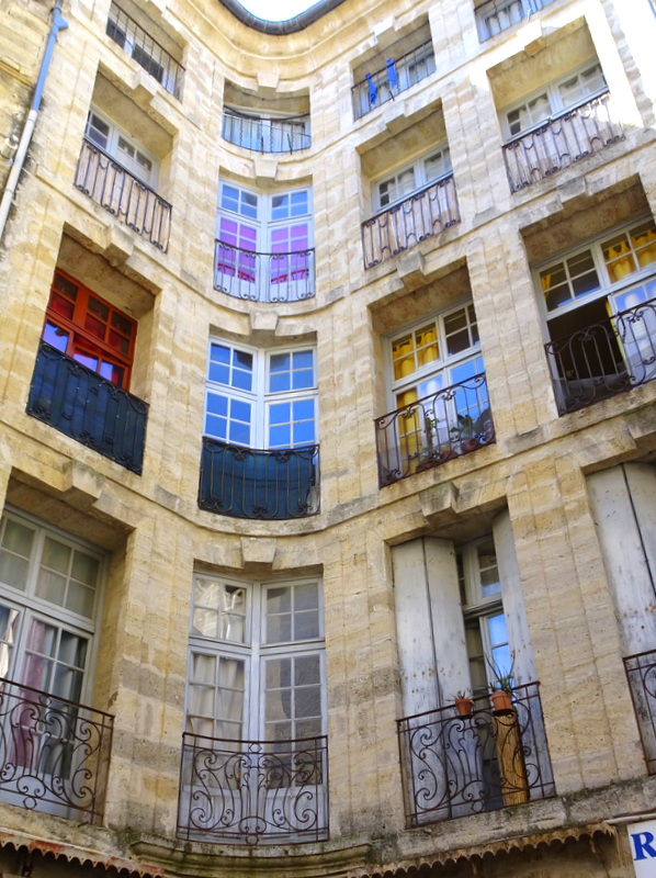 L'architecture des bâtiments de Pézenas L'architecture des bâtiments de Pézenas