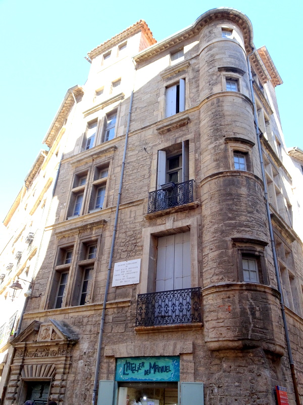 L'architecture des bâtiments de Pézenas L'architecture des bâtiments de Pézenas