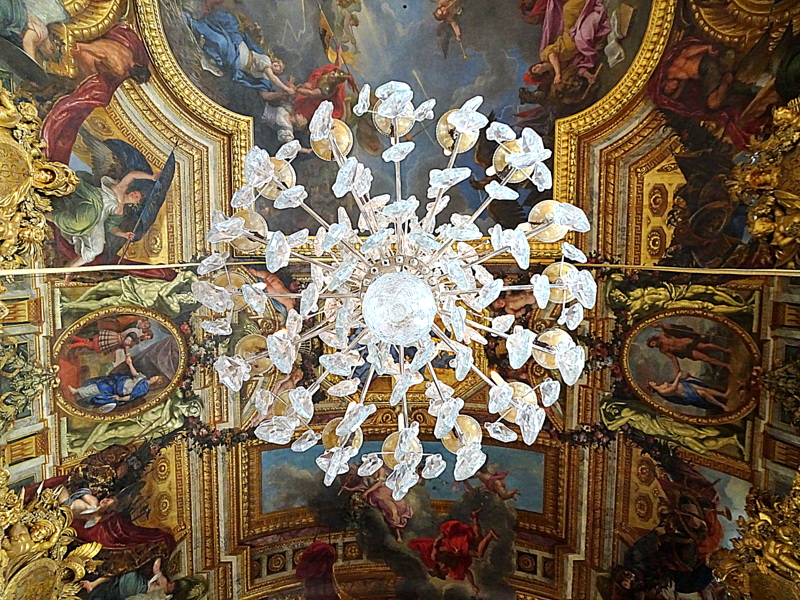 La Galerie des Glaces La Galerie des Glaces