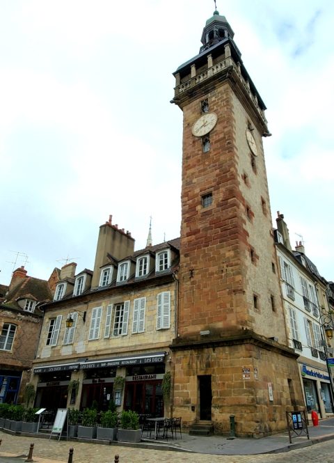 Visiter Moulins : Le Jacquemart Moulins