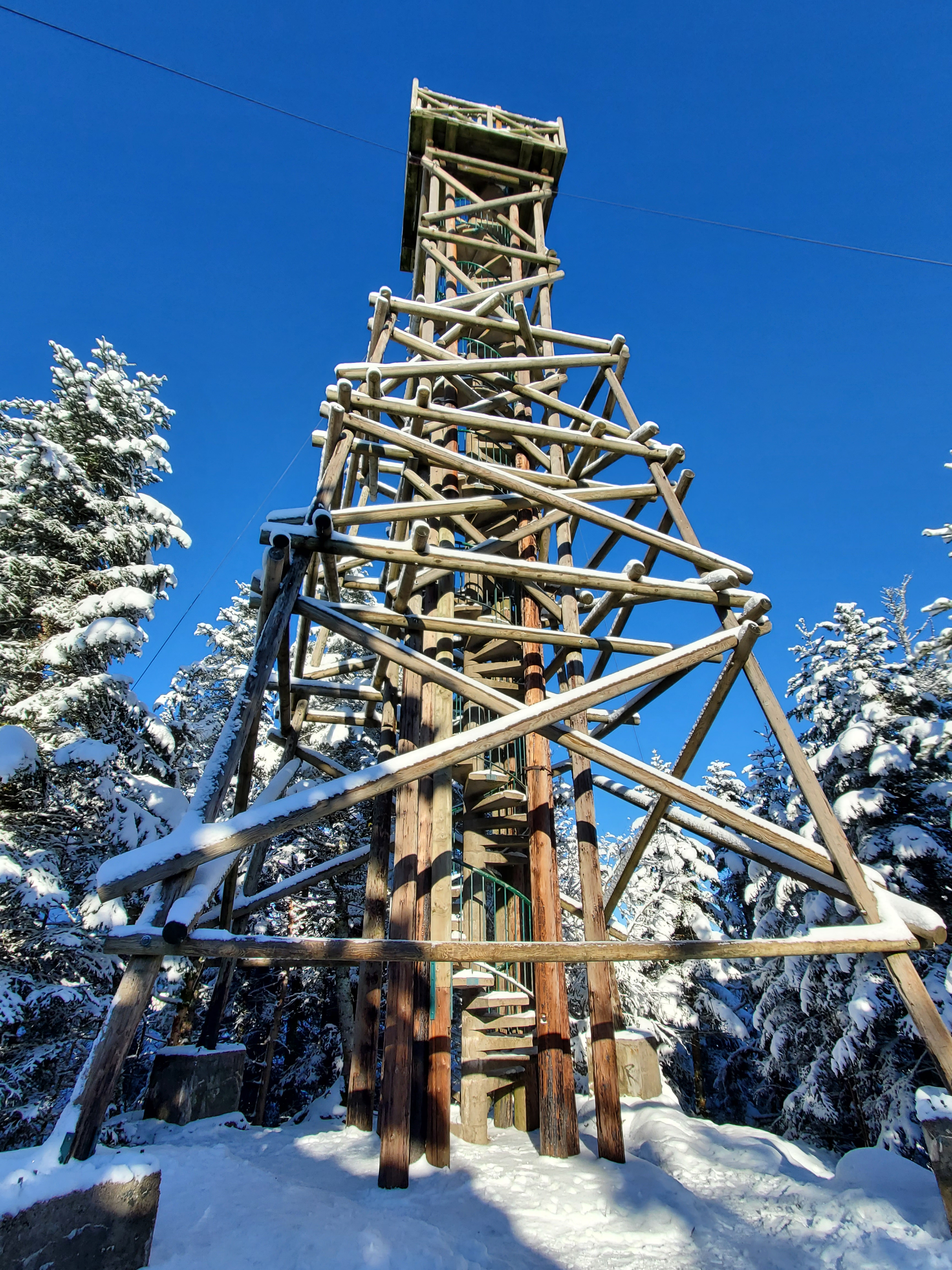 Gérardmer en hiver : observatoire de Mérelle Gérardmer en hiver : observatoire de Mérelle
