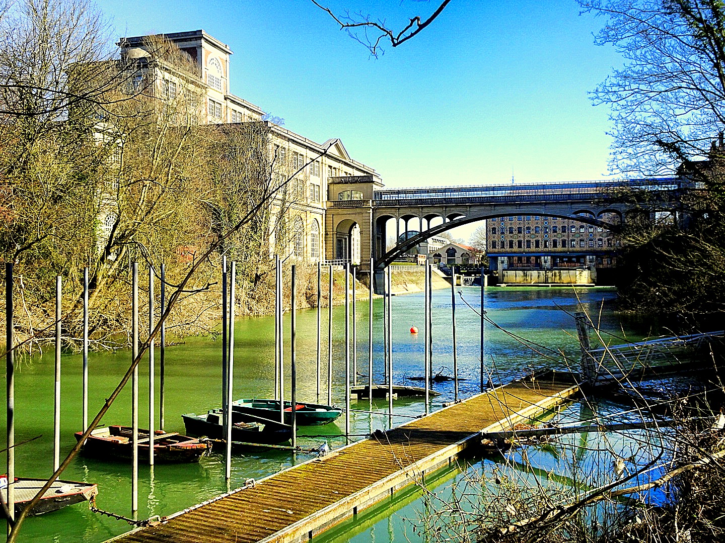 Cité Menier à Noisiel bords de Marne Cité Menier à Noisiel bords de Marne