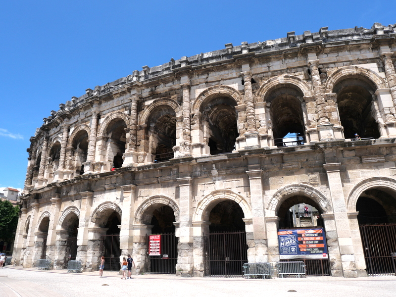 Nîmes et ses arènes Nîmes et ses arènes