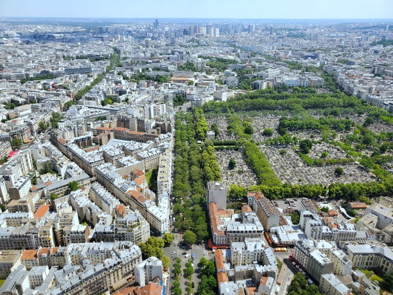 Le cimetière du Montparnasse Le cimetière du Montparnasse