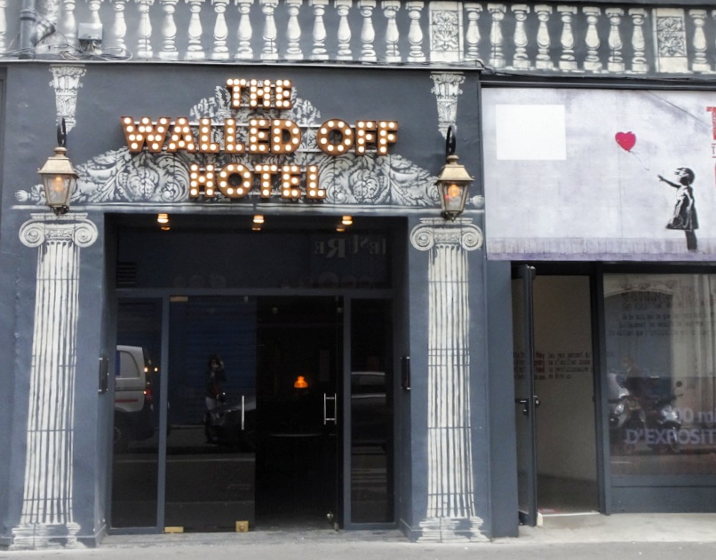 Le Walled Off Hotel de Banksy à Paris Le Walled Off Hotel de Banksy à Paris