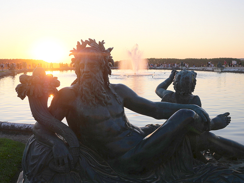 Les Grandes eaux nocturnes à Versailles Les Grandes eaux nocturnes à Versailles
