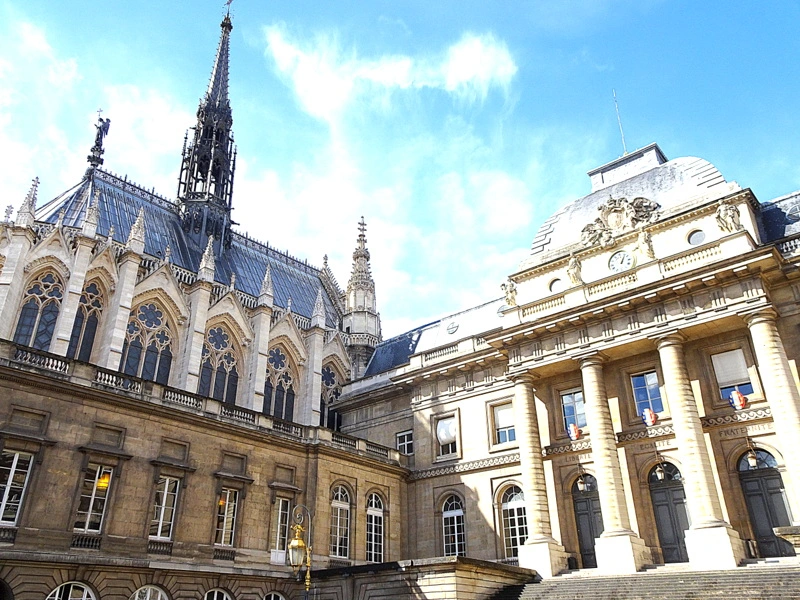 Plus beaux monuments de Paris La Sainte Chapelle Plus beaux monuments de Paris La Sainte Chapelle