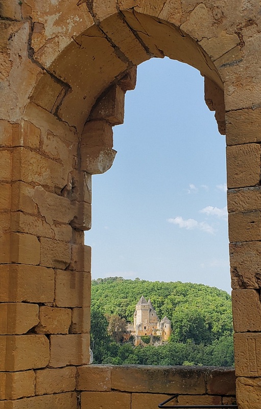 Périgord - Château de Commarque Périgord - Château de Commarque