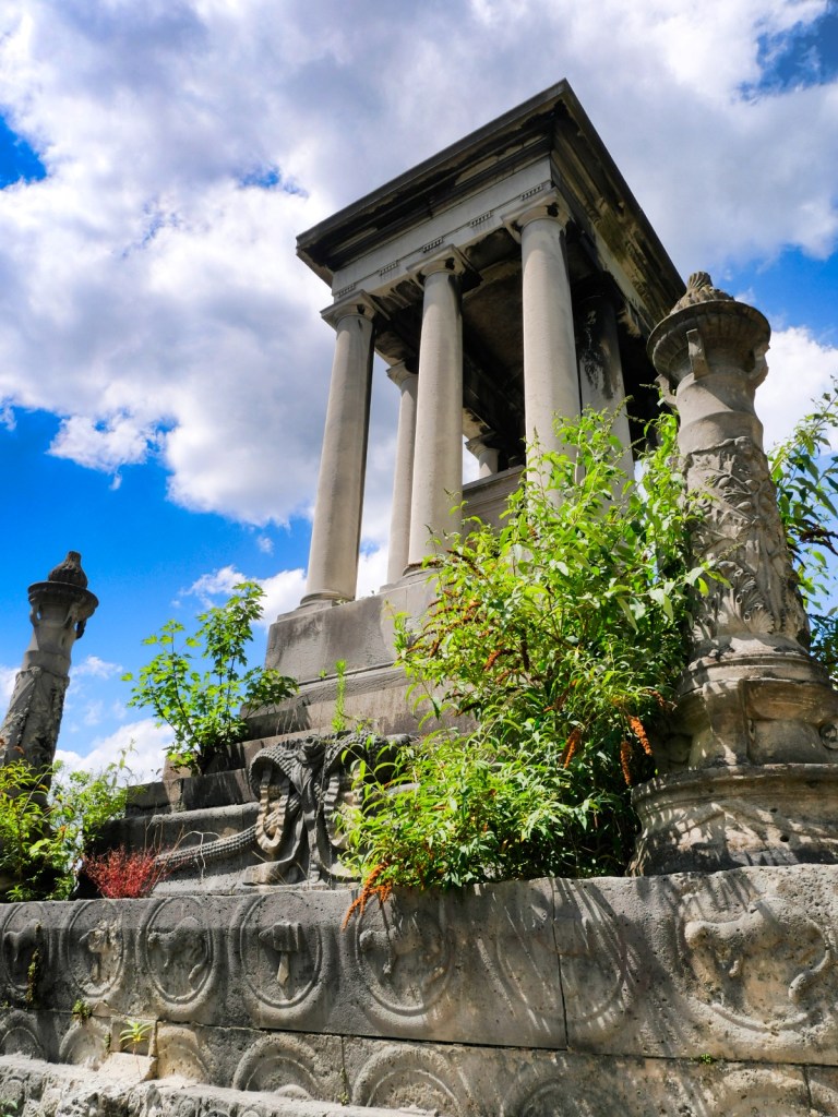Le Cimetière du Père-Lachaise Paris