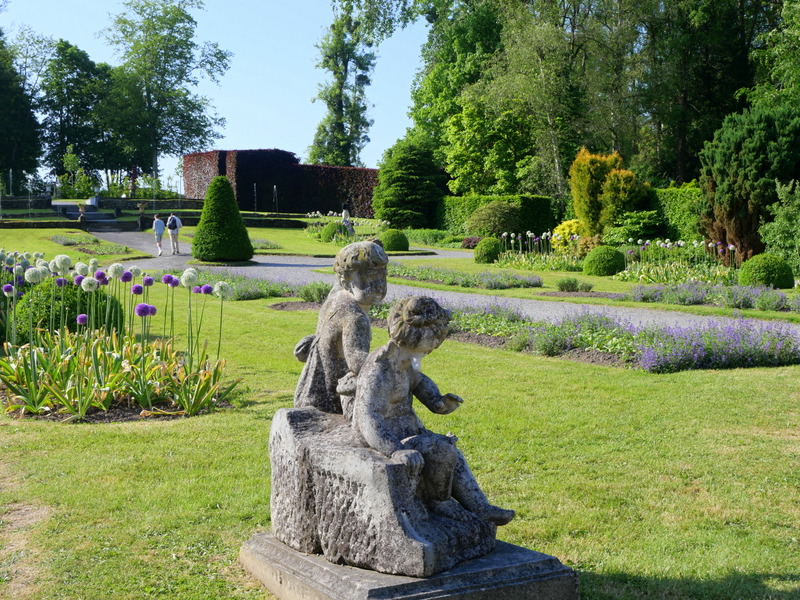 Visiter les jardins d'Annevoie Que faire aux alentours de Dinant ? Visiter les jardins d'Annevoie