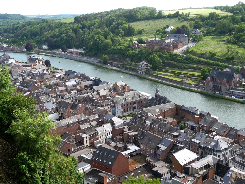 Dinant et la Meuse Dinant et la Meuse