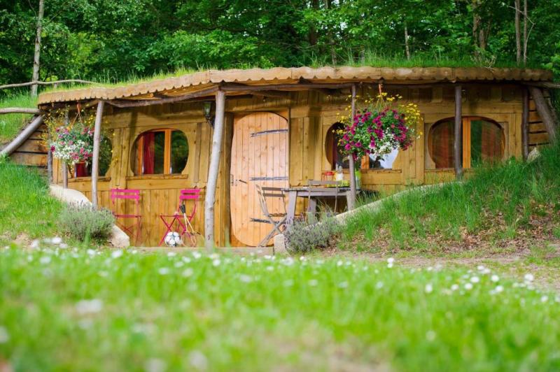 La maison de hobbit chez Le Cœur De La Forêt à Pierrefonds La maison de hobbit chez Le Cœur De La Forêt à Pierrefonds