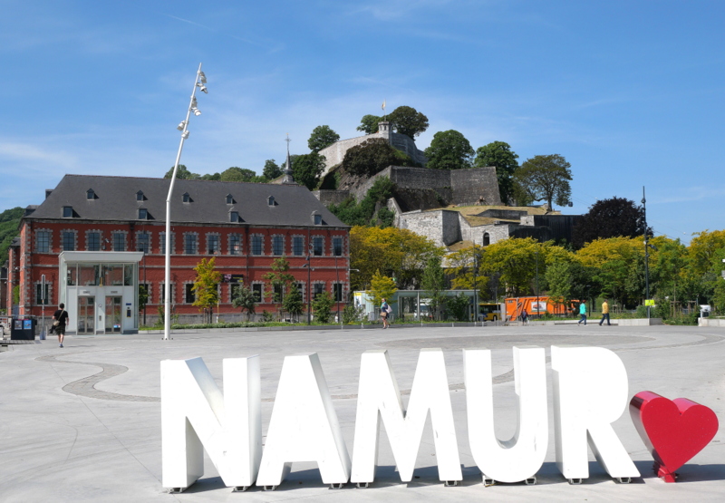 Namur - esplanade de la Confluence Namur - esplanade de la Confluence
