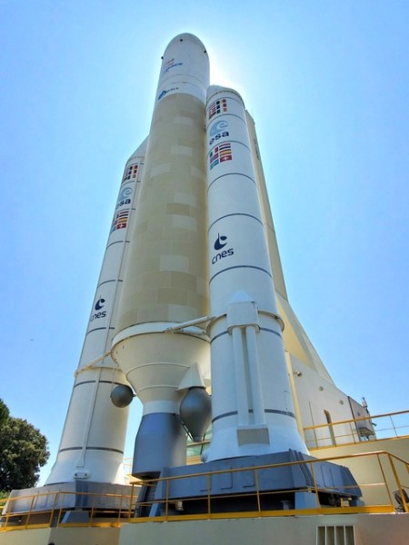 La Cité de l'Espace fusée Ariane 5 La Cité de l'Espace fusée Ariane 5