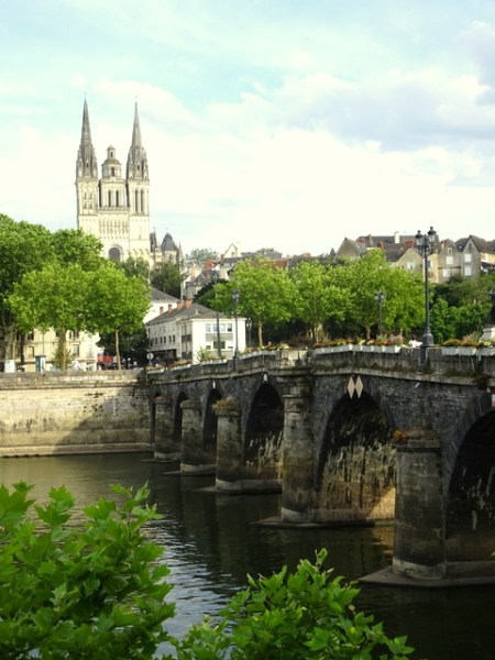 Le pont de Verdun à Angers Se balader sur les bords de la Maine et le pont de Verdun à Angers