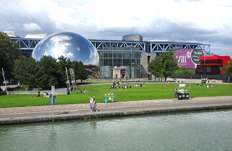 Canal de l'Ourcq : la Villette Canal de l'Ourcq : la Villette