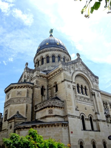 La basilique Saint Martin Tours La basilique Saint Martin Tours