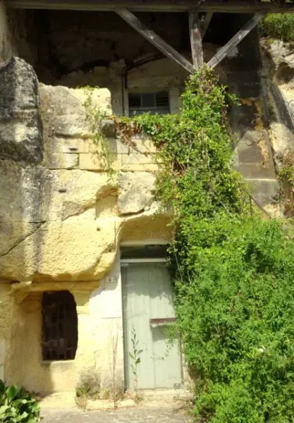 Villaines-les-Rochers : le village troglodytique des vanniers Villaines-les-Rochers : le village troglodytique des vanniers