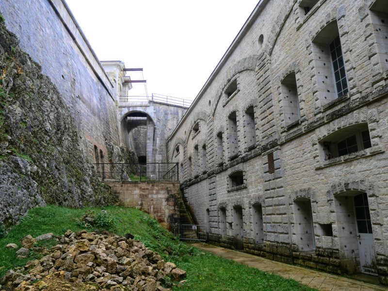 Le château de Joux : la visite historique à faire dans le Doubs ! Le château de Joux : la visite historique à faire dans le Doubs !