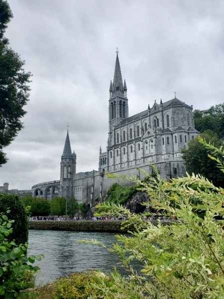 Lourdes Lourdes