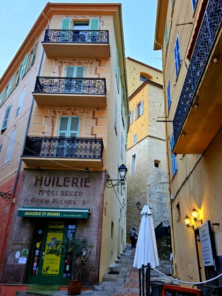 Menton Menton
