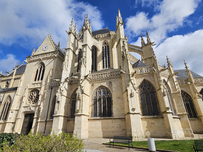 La Cathédrale Saint Julien La Cathédrale Saint Julien