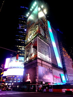 Times Square et Broadway en soirée Times Square et Broadway en soirée