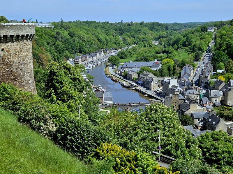 Vue sur le port de Dinan Vue sur le port de Dinan