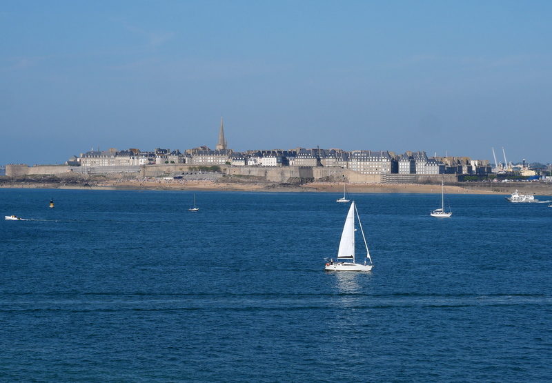 Dinard - vue sur Saint-Malo Dinard - vue sur Saint-Malo