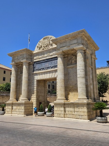 La Porte du Pont Cordoue La Porte du Pont Cordoue