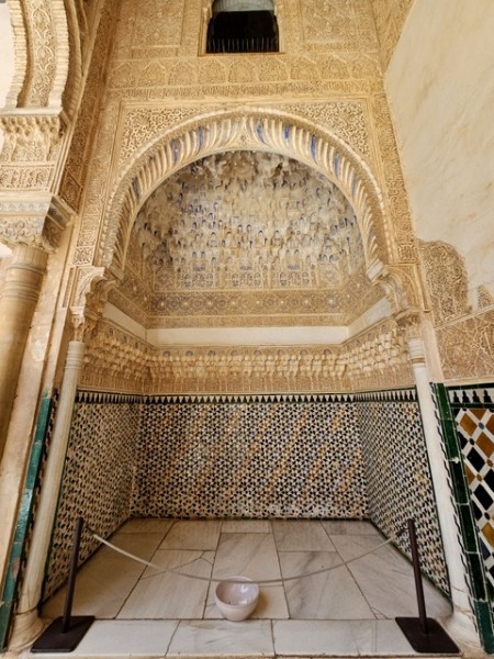 Alhambra - Le Palais de Charles Quint Alhambra - Le Palais de Charles Quint