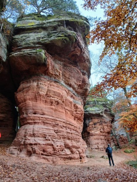 L’Altschlossfelsen, le Colorado alsacien L’Altschlossfelsen, le Colorado alsacien