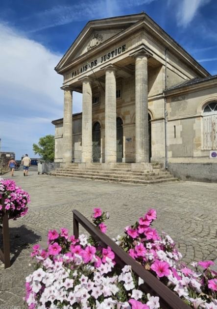 Domfront en Poiraie - Palais de Justice